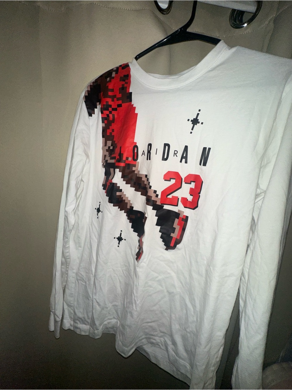 Nike Air Jordan Holiday long sleeve pixelated 23 men’s size medium